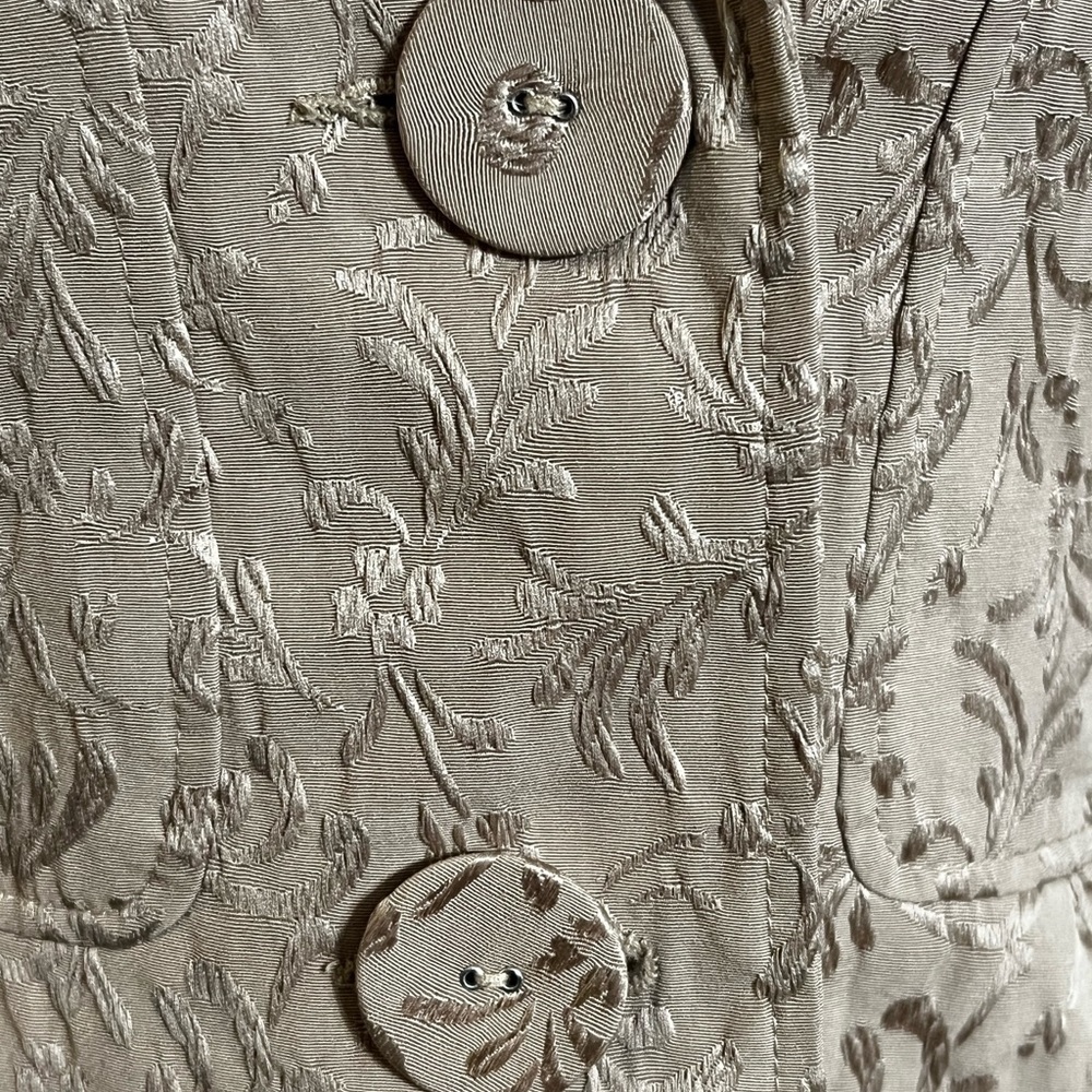Beautiful SILK Land-Women’s Jacket - Picture 3 of 8